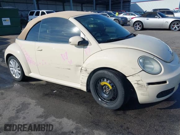 ✅ 2008 Volkswagen Beetle SE • VIN: 3VWRF31Y78M400414 • Lot: 43267745. Listed on IAAI with 129,692 mi. Free auction sales archive from the USA and detailed vehicle history report at DreamBid. Image 6.