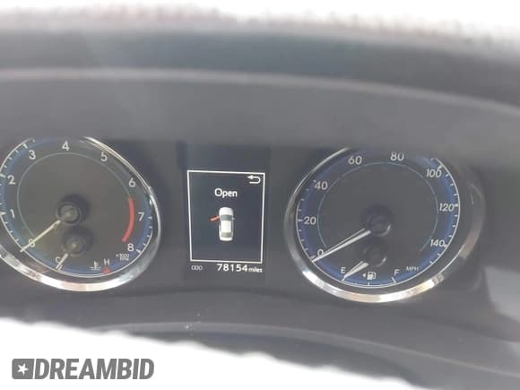 ✅ 2018 Toyota Corolla L • VIN: 2T1BURHE7JC994302 • Lot: 43612052. Wystawiony na IAAI z przebiegiem 78 154 mil. Bezpłatny archiwum sprzedaży aukcyjnych z USA i szczegółowy raport historii pojazdu na DreamBid. Zdjęcie 6.