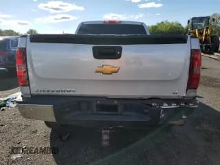 ✅ 2013 Chevrolet Silverado 1500 LT • VIN: 1GCRKSE75DZ213384 • Lot: 71725835. Wystawiony na Copart z przebiegiem 142 857 mil. Bezpłatny archiwum sprzedaży aukcyjnych z USA i szczegółowy raport historii pojazdu na DreamBid. Zdjęcie 6.