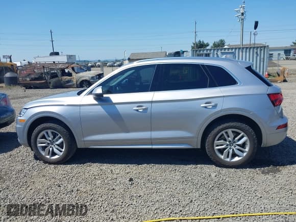 ✅ 2020 Audi Q5 Premium • VIN: WA1ANAFY9L2055798 • Лот: 42403669. Опубликован ранее на IAAI с пробегом 53 263 миль. Бесплатный доступ к архиву аукционных продаж из США и подробный отчёт об истории автомобиля на DreamBid. Изображение 14.