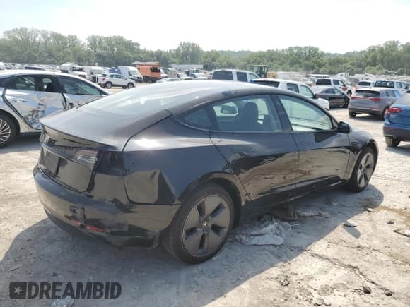 ✅ 2023 Tesla Model 3 • VIN: 5YJ3E1EA7PF518494 • Lot: 69475585. Wystawiony na Copart z przebiegiem 35 886 mil. Bezpłatny archiwum sprzedaży aukcyjnych z USA i szczegółowy raport historii pojazdu na DreamBid. Zdjęcie 3.