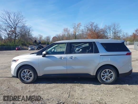 ✅ 2023 Kia Carnival LX • VIN: KNDNB4H37P6242443 • Лот: 43658440. Опубликован ранее на IAAI с пробегом 152 808 миль. Бесплатный доступ к архиву аукционных продаж из США и подробный отчёт об истории автомобиля на DreamBid. Изображение 15.