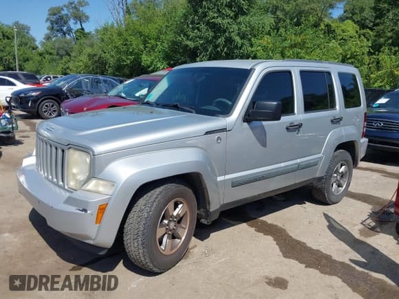 ✅ 2009 Jeep Liberty Rocky Mountain • VIN: 1J8GN28K79W501746 • Lot: 42848180. Listed on IAAI with 209,375 mi. Free auction sales archive from the USA and detailed vehicle history report at DreamBid. Image 2.
