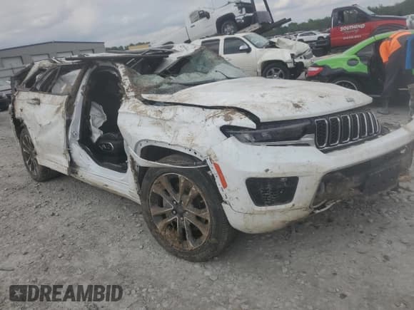 ✅ 2023 Jeep Grand Cherokee Overland • VIN: 1C4RJYD64P8859802 • Lot: 56906105. Listed on Copart with Not provided. Free auction sales archive from the USA and detailed vehicle history report at DreamBid. Image 4.