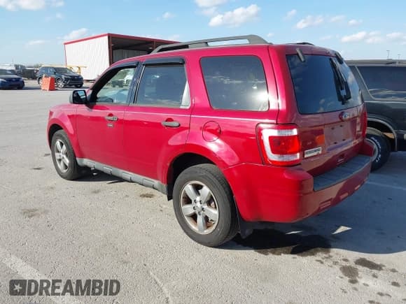 ✅ 2010 Ford Escape XLT • VIN: 1FMCU9D74AKB93509 • Lot: 43719433. Wystawiony na IAAI z przebiegiem 103 996 mil. Bezpłatny archiwum sprzedaży aukcyjnych z USA i szczegółowy raport historii pojazdu na DreamBid. Zdjęcie 3.