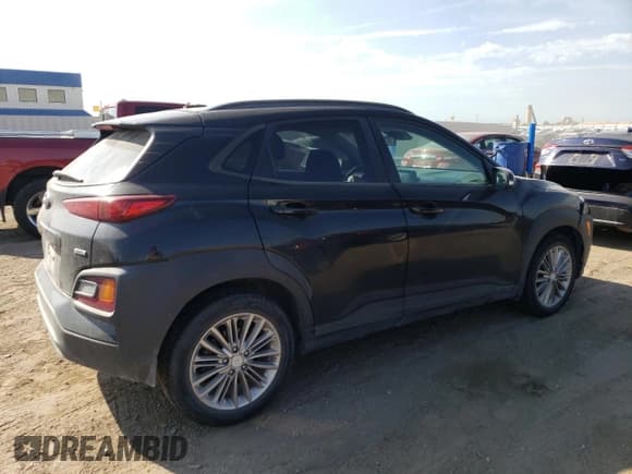 ✅ 2018 Hyundai Kona SEL • VIN: KM8K6CAA4JU183425 • Лот: 69155464. Опубликован ранее на Copart с пробегом 79 847 миль. Бесплатный доступ к архиву аукционных продаж из США и подробный отчёт об истории автомобиля на DreamBid. Изображение 3.