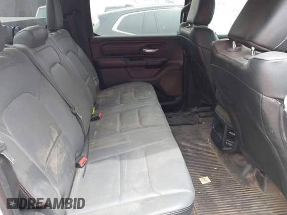 2022 Ram 1500 Tradesman z VIN 1C6SRFNT0NN416927, wystawiony jako IAAI lot #42019996 z przebiegiem 91 025 mil mil oraz . Historia ofert i sprzedaży dostępna na DreamBid. Obrazek 8.