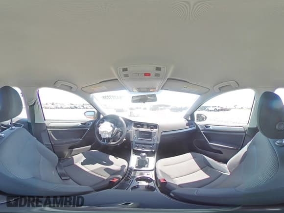 ✅ 2017 Volkswagen Golf S • VIN: 3VW117AU9HM070212 • Lot: 64227235. Wystawiony na Copart z przebiegiem 36 916 mil. Bezpłatny archiwum sprzedaży aukcyjnych z USA i szczegółowy raport historii pojazdu na DreamBid. Zdjęcie 14.