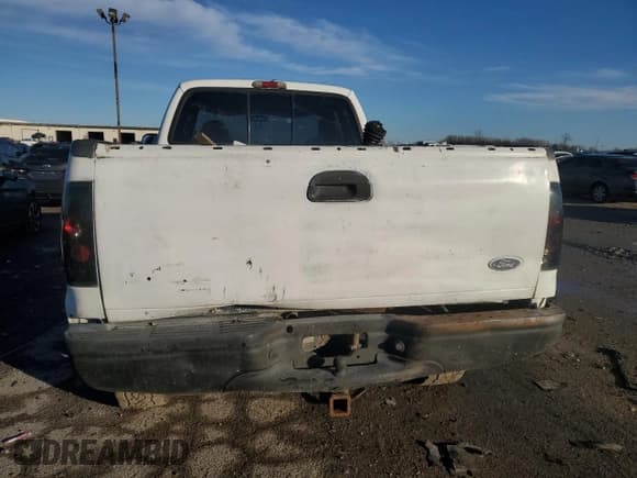 ✅ 1999 Ford F-250 XL • VIN: 1FTNX21S8XEC58955 • Lot: 84917334. Listed on Copart with 272,953 mi. Free auction sales archive from the USA and detailed vehicle history report at DreamBid. Image 6.