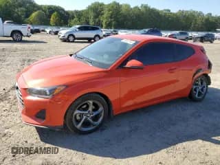 2019 Hyundai Veloster 2.0 z VIN KMHTG6AF1KU010543, wystawiony jako Copart lot #74552744 z przebiegiem 62 040 mil mil oraz Szkoda całkowita • Salvage title. Historia ofert i sprzedaży dostępna na DreamBid. Obrazek 1.