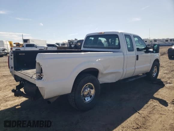 ✅ 2011 Ford F-250 XL • VIN: 1FT7X2A66BEC37719 • Lot: 46399235. Listed on Copart with 243,220 mi. Free auction sales archive from the USA and detailed vehicle history report at DreamBid. Image 3.