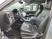 ✅ 2018 Chevrolet Silverado 1500 LTZ • VIN: 1GCVKSEC1JZ349941 • Lot: 64466985. Wystawiony na Copart z przebiegiem 63 640 mil. Bezpłatny archiwum sprzedaży aukcyjnych z USA i szczegółowy raport historii pojazdu na DreamBid. Zdjęcie 7.