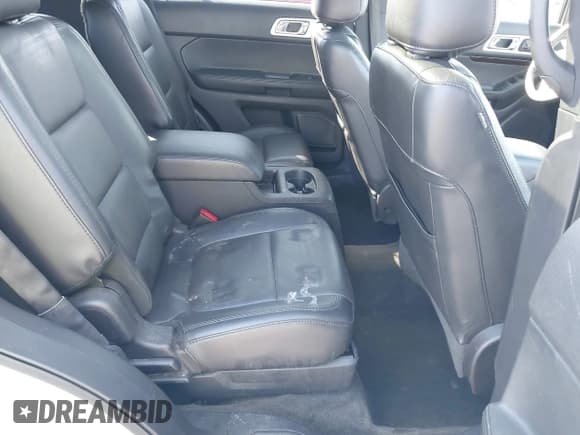 ✅ 2015 Ford Explorer Limited • VIN: 1FM5K8F85FGA59939 • Lot: 41547997. Wystawiony na IAAI z przebiegiem 174 066 mil. Bezpłatny archiwum sprzedaży aukcyjnych z USA i szczegółowy raport historii pojazdu na DreamBid. Zdjęcie 8.