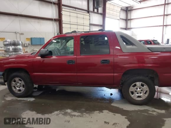 ✅ 2006 Chevrolet Avalanche Z66 • VIN: 3GNEC12Z76G129735 • Lot: 42455152. Listed on IAAI with 218,913 mi. Free auction sales archive from the USA and detailed vehicle history report at DreamBid. Image 14.
