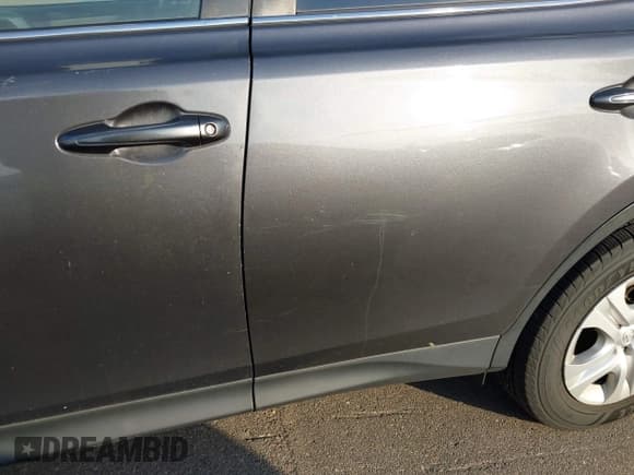 ✅ 2015 Toyota RAV4 LE • VIN: JTMBFREV7FJ031703 • Lot: 43613721. Listed on IAAI with 137,243 mi. Free auction sales archive from the USA and detailed vehicle history report at DreamBid. Image 19.