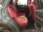 ✅ 2023 Mazda CX-5 S Carbon Edition • VIN: JM3KFBCM1P0238345 • Lot: 42799769. Wystawiony na IAAI z przebiegiem 53 614 mil. Bezpłatny archiwum sprzedaży aukcyjnych z USA i szczegółowy raport historii pojazdu na DreamBid. Zdjęcie 8.