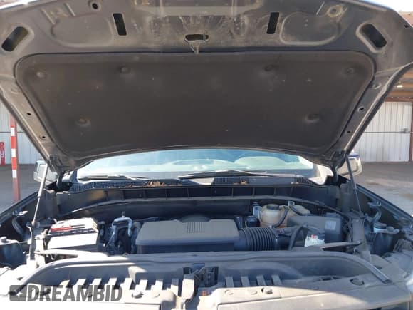 ✅ 2020 Chevrolet Silverado 1500 RST • VIN: 3GCUYEED4LG101285 • Lot: 42272752. Wystawiony na IAAI z przebiegiem 50 248 mil. Bezpłatny archiwum sprzedaży aukcyjnych z USA i szczegółowy raport historii pojazdu na DreamBid. Zdjęcie 10.