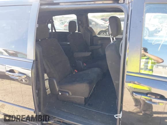 ✅ 2015 Dodge Grand Caravan SXT • VIN: 2C4RDGCGXFR651213 • Lot: 43407544. Wystawiony na IAAI z przebiegiem 121 747 mil. Bezpłatny archiwum sprzedaży aukcyjnych z USA i szczegółowy raport historii pojazdu na DreamBid. Zdjęcie 8.