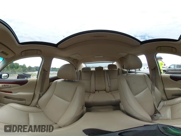 ✅ 2008 Lexus LS 460 • VIN: JTHBL46F385074108 • Lot: 42418627. Listed on IAAI with 200,556 mi. Free auction sales archive from the USA and detailed vehicle history report at DreamBid. Image 18.