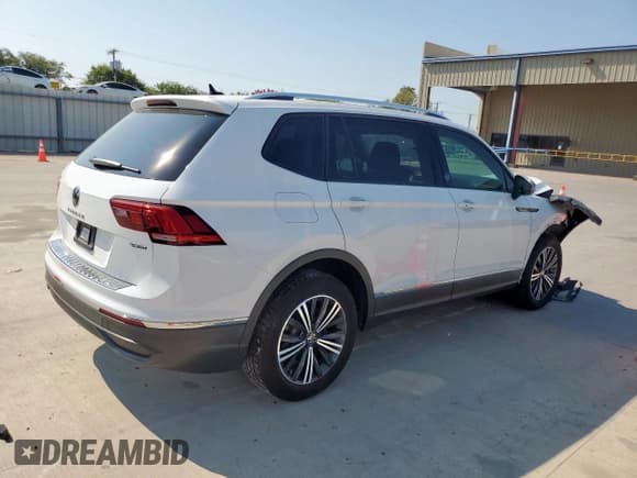 ✅ 2024 Volkswagen Tiguan SE • VIN: 3VVMB7AX0RM203935 • Lot: 80948165. Listed on Copart with 20,128 mi. Free auction sales archive from the USA and detailed vehicle history report at DreamBid. Image 3.