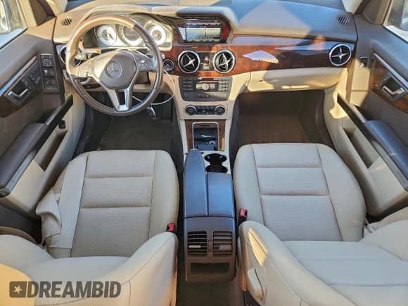 ✅ 2013 Mercedes-Benz GLK 350 • VIN: WDCGG5HB7DF989134 • Lot: 92651195. Wystawiony na Copart z przebiegiem 94 334 mil. Bezpłatny archiwum sprzedaży aukcyjnych z USA i szczegółowy raport historii pojazdu na DreamBid. Zdjęcie 8.