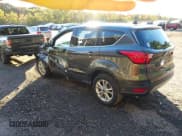 ✅ 2019 Ford Escape SE • VIN: 1FMCU0GD0KUA15891 • Лот: 43411261. Опубликован ранее на IAAI с пробегом 75 381 миль. Бесплатный доступ к архиву аукционных продаж из США и подробный отчёт об истории автомобиля на DreamBid. Изображение 3.