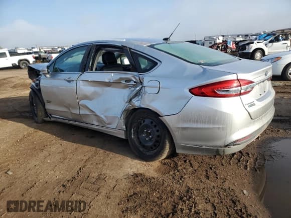 ✅ 2017 Ford Fusion SE • VIN: 3FA6P0PU9HR329392 • Лот: 84835855. Опубликован ранее на Copart с пробегом 172 272 миль. Бесплатный доступ к архиву аукционных продаж из США и подробный отчёт об истории автомобиля на DreamBid. Изображение 2.