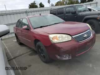 2006 Chevrolet Malibu 2LT z VIN 1G1ZT53886F251912, wystawiony jako Copart lot #72185264 z przebiegiem 254 072 mil mil oraz Czysty tytuł • Clean title. Historia ofert i sprzedaży dostępna na DreamBid. Obrazek 4.