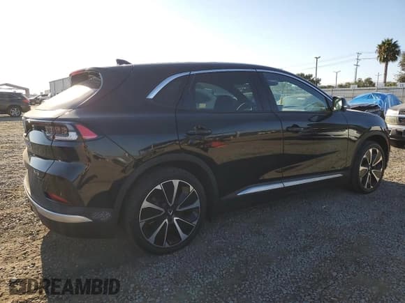 ✅ 2023 VinFast VF 8 Plus • VIN: RLLV1AFA3PH003209 • Лот: 69321345. Опубликован ранее на Copart с пробегом 9 858 миль. Бесплатный доступ к архиву аукционных продаж из США и подробный отчёт об истории автомобиля на DreamBid. Изображение 3.