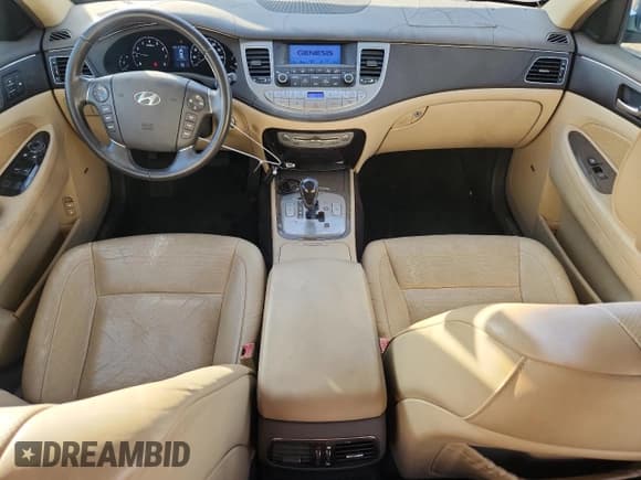 ✅ 2009 Hyundai Genesis • VIN: KMHGC46E69U027172 • Lot: 92566525. Listed on Copart with 121,892 mi. Free auction sales archive from the USA and detailed vehicle history report at DreamBid. Image 8.