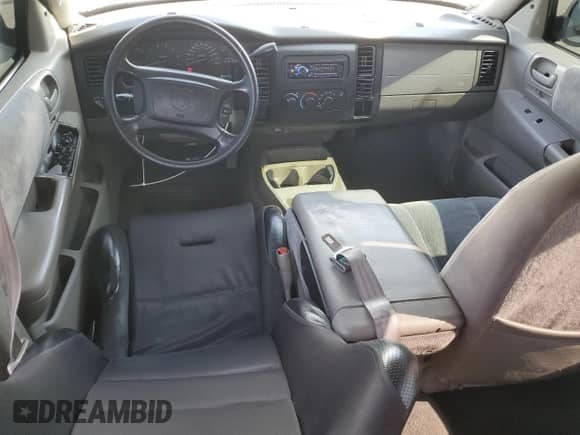 2002 Dodge Dakota SLT z VIN 1B7HL48X82S661284, wystawiony jako Copart lot #59824025 z przebiegiem 187 222 mil mil oraz Szkoda całkowita • Salvage title. Historia ofert i sprzedaży dostępna na DreamBid. Obrazek 8.