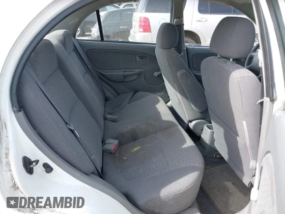 ✅ 2003 Kia Rio • VIN: KNADC125036270433 • Lot: 42139333. Wystawiony na IAAI z przebiegiem 109 700 mil. Bezpłatny archiwum sprzedaży aukcyjnych z USA i szczegółowy raport historii pojazdu na DreamBid. Zdjęcie 8.