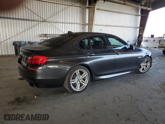 ✅ 2013 BMW 5 Series 550i • VIN: WBAFR9C5XDDX80127 • Lot: 81688735. Listed on Copart with 136,894 mi. Free auction sales archive from the USA and detailed vehicle history report at DreamBid. Image 3.