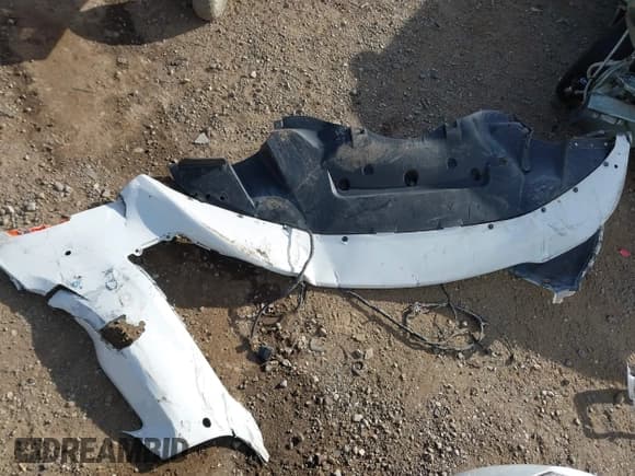 ✅ 2018 Chrysler 300 S • VIN: 2C3CCABG8JH201876 • Лот: 43547315. Опубликован ранее на IAAI с пробегом 81 046 миль. Бесплатный доступ к архиву аукционных продаж из США и подробный отчёт об истории автомобиля на DreamBid. Изображение 12.