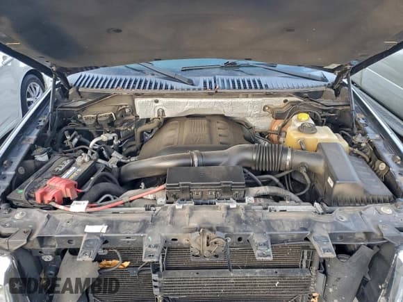 ✅ 2016 Ford Expedition XLT • VIN: 1FMJU1JT8GEF35304 • Lot: 95019555. Listed on Copart with 141,868 mi. Free auction sales archive from the USA and detailed vehicle history report at DreamBid. Image 12.