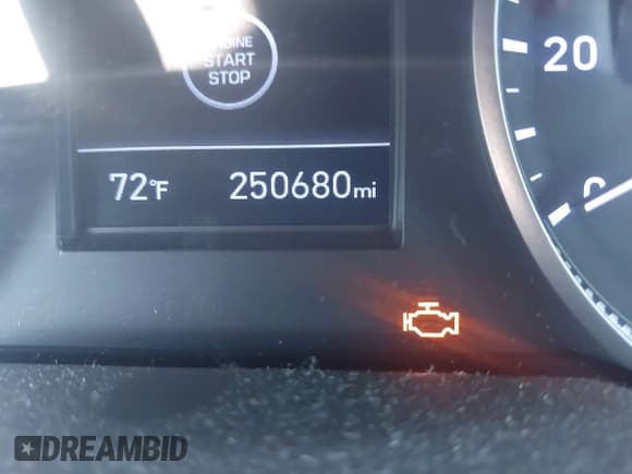 ✅ 2019 Hyundai Elantra Value Edition • VIN: 5NPD84LF8KH492235 • Лот: 43549501. Опубликован ранее на IAAI с пробегом 250 680 миль. Бесплатный доступ к архиву аукционных продаж из США и подробный отчёт об истории автомобиля на DreamBid. Изображение 15.