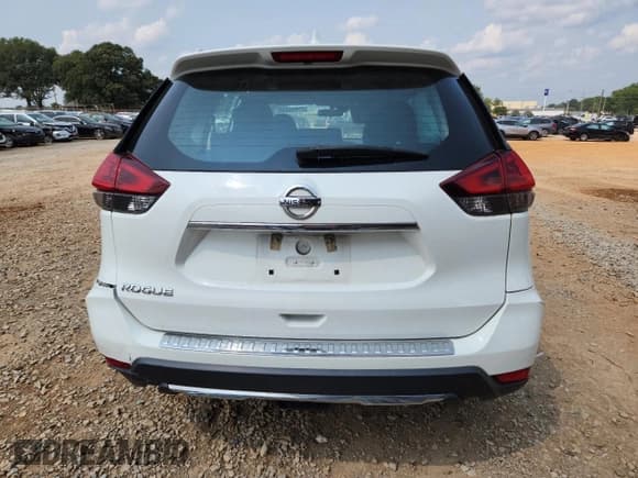 ✅ 2019 Nissan Rogue S • VIN: 5N1AT2MT4KC801989 • Lot: 71896855. Listed on Copart with 121,059 mi. Free auction sales archive from the USA and detailed vehicle history report at DreamBid. Image 6.