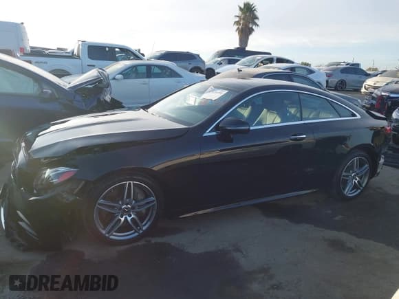 ✅ 2019 Mercedes-Benz E 450 • VIN: WDD1J6HB0KF117724 • Lot: 43635198. Wystawiony na IAAI z przebiegiem 23 054 mil. Bezpłatny archiwum sprzedaży aukcyjnych z USA i szczegółowy raport historii pojazdu na DreamBid. Zdjęcie 15.