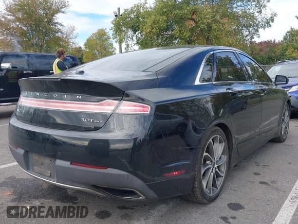 ✅ 2017 Lincoln MKZ Reserve • VIN: 3LN6L5FC6HR611285 • Lot: 43439276. Wystawiony na IAAI z przebiegiem 140 034 mil. Bezpłatny archiwum sprzedaży aukcyjnych z USA i szczegółowy raport historii pojazdu na DreamBid. Zdjęcie 4.