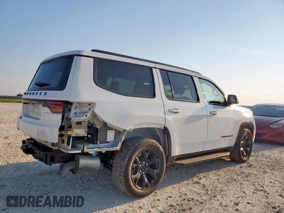 ✅ 2024 Jeep Wagoneer Series II • VIN: 1C4SJVBP5RS109374 • Lot: 70008365. Listed on Copart with 20,224 mi. Free auction sales archive from the USA and detailed vehicle history report at DreamBid. Image 3.