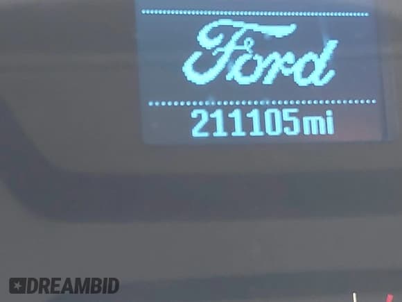 ✅ 2015 Ford Transit XL • VIN: 1FMZK1YM8FKB06431 • Lot: 42653296. Wystawiony na IAAI z przebiegiem 211 105 mil. Bezpłatny archiwum sprzedaży aukcyjnych z USA i szczegółowy raport historii pojazdu na DreamBid. Zdjęcie 16.