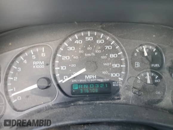 ✅ 2002 Chevrolet Silverado 1500 • VIN: 2GCEK19V221191657 • Lot: 69703294. Wystawiony na Copart z przebiegiem 316 708 mil mil. Skorzystaj z bezpłatnego archiwum sprzedaży aukcyjnych z USA i zobacz szczegółowy raport historii pojazdu na DreamBid. Zdjęcie 9.