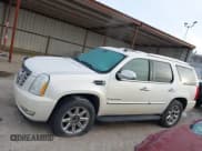 ✅ 2009 Cadillac Escalade • VIN: 1GYFK23289R263532 • Lot: 43783759. Listed on IAAI with 196,753 mi. Free auction sales archive from the USA and detailed vehicle history report at DreamBid. Image 14.