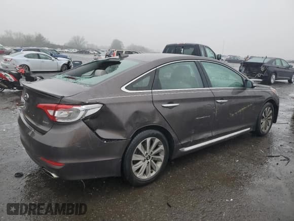 ✅ 2017 Hyundai Sonata Sport • VIN: 5NPE34AF9HH555714 • Lot: 70071212. Listed on Copart with 26,481 mi. Free auction sales archive from the USA and detailed vehicle history report at DreamBid. Image 3.