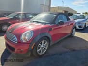 ✅ 2014 MINI Roadster • VIN: WMWSY1C58ET625652 • Lot: 89926545. Wystawiony na Copart z przebiegiem 60 227 mil. Bezpłatny archiwum sprzedaży aukcyjnych z USA i szczegółowy raport historii pojazdu na DreamBid. Zdjęcie 2.