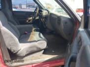 ✅ 1999 Chevrolet S-10 LS • VIN: 1GCCS14X4XK233625 • Лот: 42299475. Опубликован ранее на IAAI с пробегом 201 717 миль. Бесплатный доступ к архиву аукционных продаж из США и подробный отчёт об истории автомобиля на DreamBid. Изображение 5.