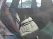 2004 Chevrolet Blazer LS z VIN 1GNDT13X04K168259, wystawiony jako Copart lot #74519744 z przebiegiem 126 248 mil mil oraz Szkoda całkowita • Salvage title. Historia ofert i sprzedaży dostępna na DreamBid. Obrazek 10.