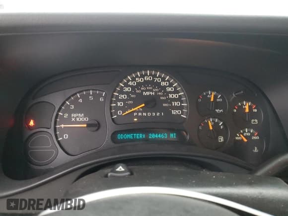 ✅ 2005 Chevrolet Suburban LT • VIN: 1GNFK16ZX5J132840 • Лот: 49240485. Опубликован ранее на Copart с пробегом 204 463 миль. Бесплатный доступ к архиву аукционных продаж из США и подробный отчёт об истории автомобиля на DreamBid. Изображение 9.