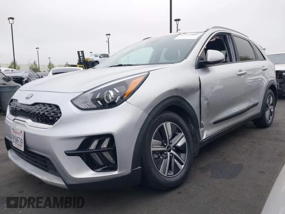 ✅ 2020 Kia Niro LX • VIN: KNDCB3LC0L5398722 • Lot: 42153803. Listed on IAAI with 39,618 mi. Free auction sales archive from the USA and detailed vehicle history report at DreamBid. Image 6.