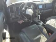 ✅ 2014 Toyota Sequoia Limited • VIN: 5TDKY5G1XES053757 • Лот: 83827324. Опубликован ранее на Copart с пробегом Не указан. Бесплатный доступ к архиву аукционных продаж из США и подробный отчёт об истории автомобиля на DreamBid. Изображение 8.